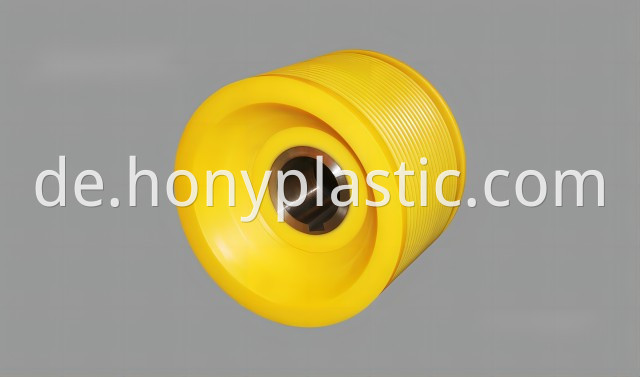 Centrifugal polymerization one-piece metal bushing nylon wheel (spiral roller)